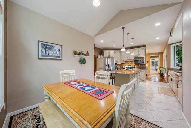 8405 RIDGEVIEW COURT, Larsen, WI 54947