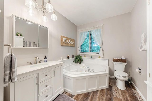 8405 RIDGEVIEW COURT, Larsen, WI 54947