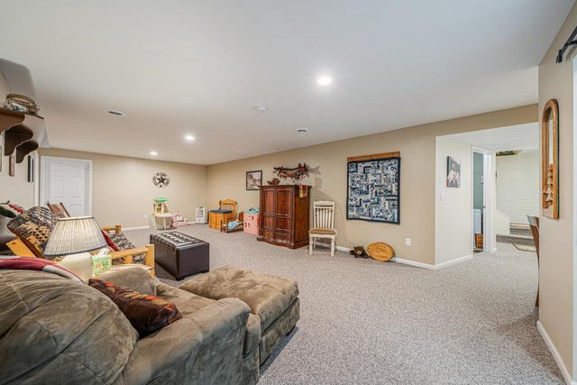 8405 RIDGEVIEW COURT, Larsen, WI 54947