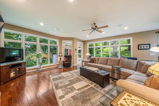 8405 RIDGEVIEW COURT, Larsen, WI 54947