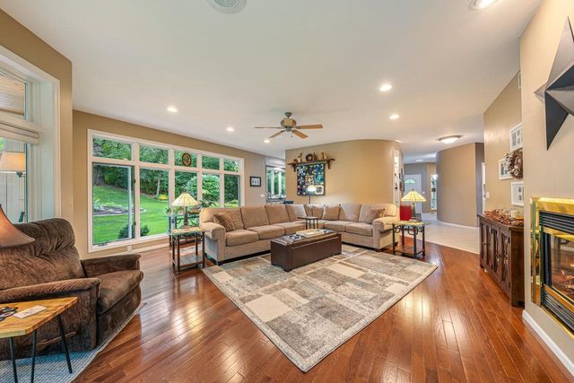 8405 RIDGEVIEW COURT, Larsen, WI 54947