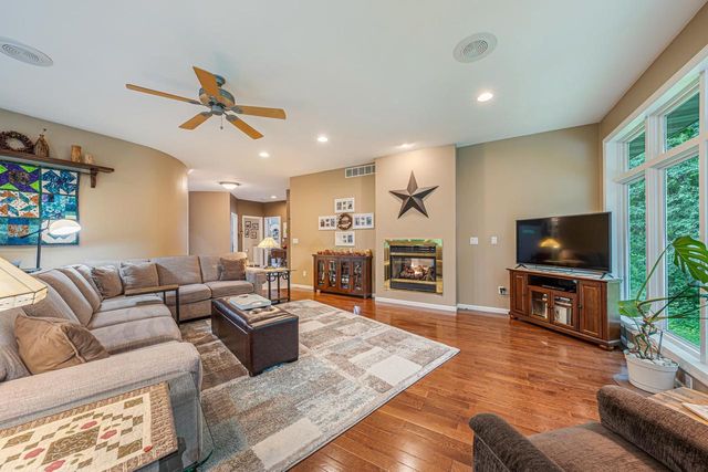 8405 RIDGEVIEW COURT, Larsen, WI 54947