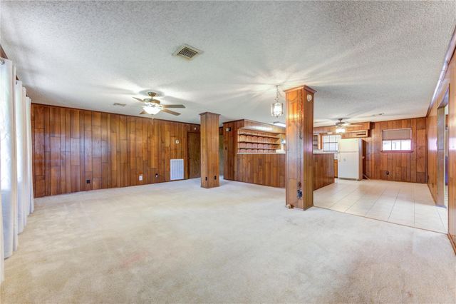 4704 1st Street, Bacliff, TX 77518