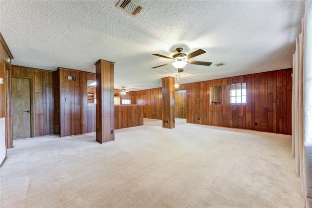 4704 1st Street, Bacliff, TX 77518