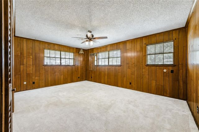 4704 1st Street, Bacliff, TX 77518