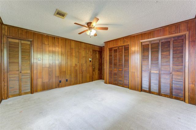 4704 1st Street, Bacliff, TX 77518