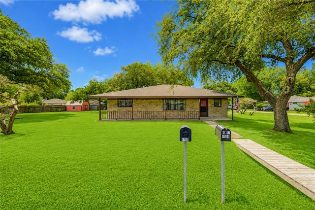 4704 1st Street, Bacliff, TX 77518