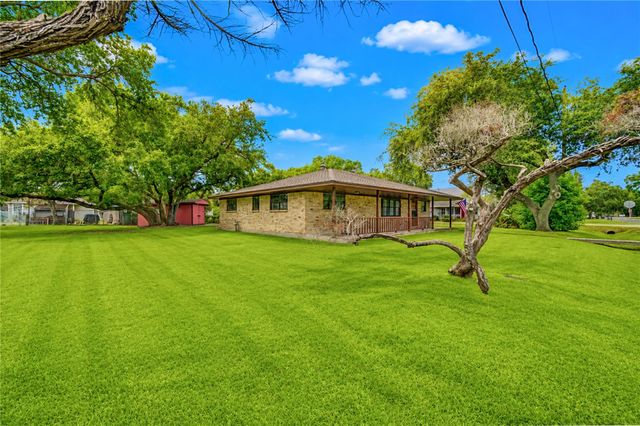 4704 1st Street, Bacliff, TX 77518