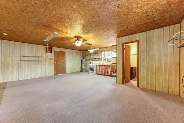 4704 1st Street, Bacliff, TX 77518