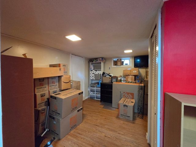 216 Plumtree Rd, Springfield, MA 01118