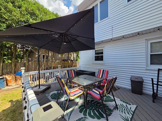 216 Plumtree Rd, Springfield, MA 01118