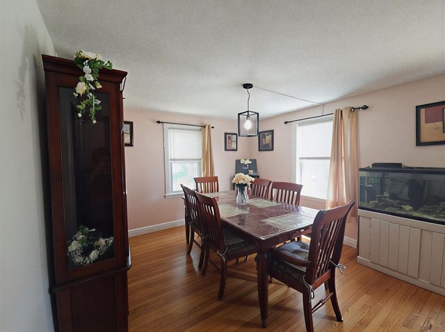 216 Plumtree Rd, Springfield, MA 01118