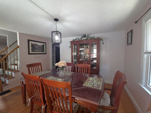 216 Plumtree Rd, Springfield, MA 01118