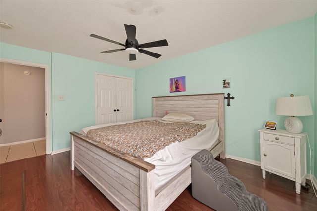 1815 Glen Oak Court, Sugar Land, TX 77479