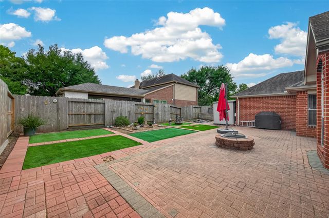 1815 Glen Oak Court, Sugar Land, TX 77479