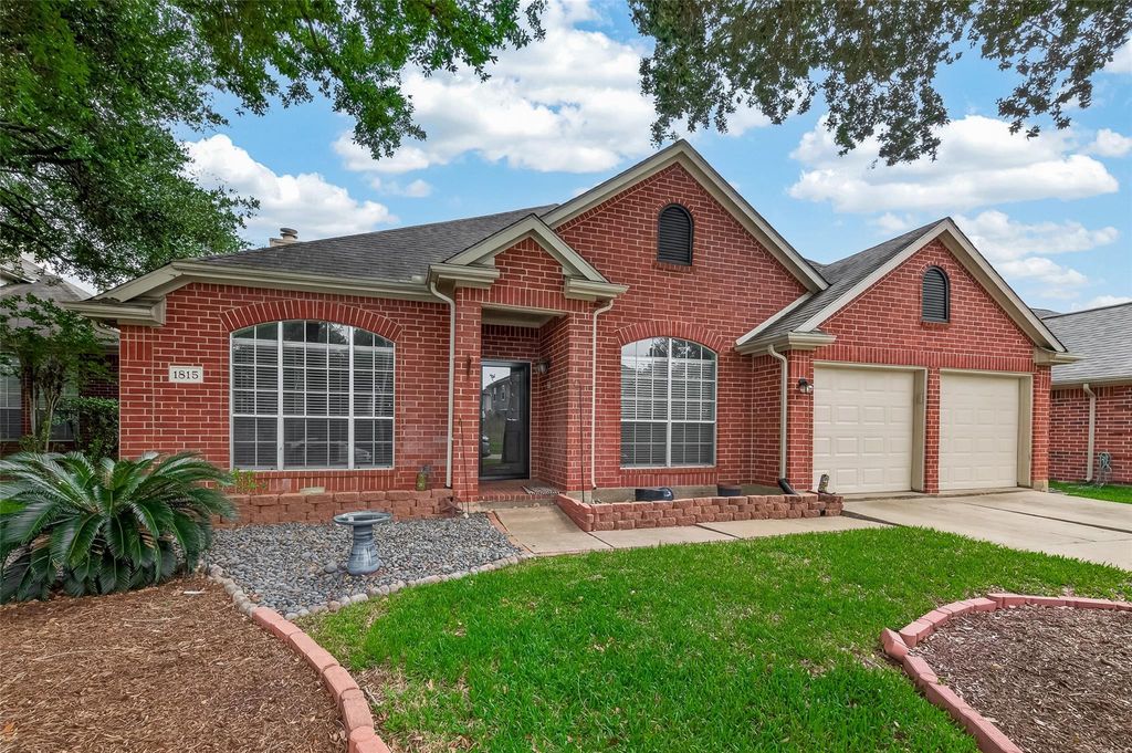 1815 Glen Oak Court, Sugar Land, TX 77479