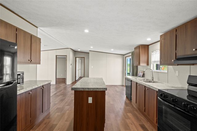 2347 NE County Road 2070, Powell, TX 75153