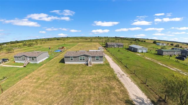 2347 NE County Road 2070, Powell, TX 75153