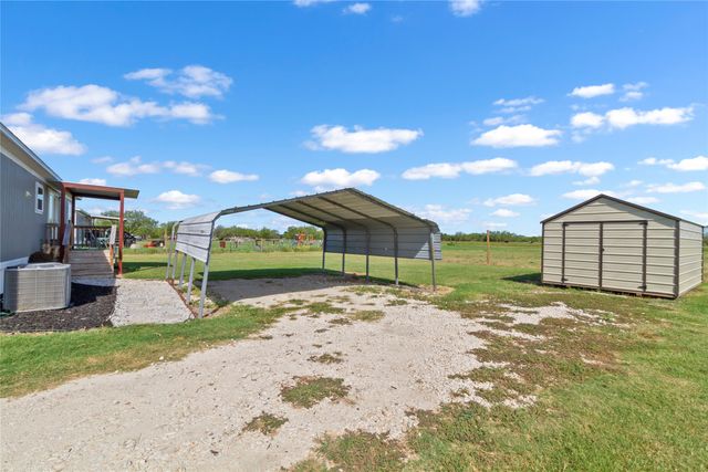 2347 NE County Road 2070, Powell, TX 75153