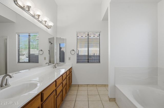 37 E GREENTREE Drive, Tempe, AZ 85284