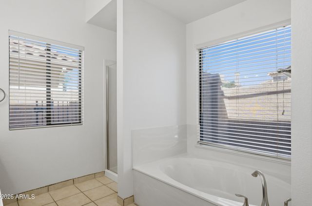 37 E GREENTREE Drive, Tempe, AZ 85284