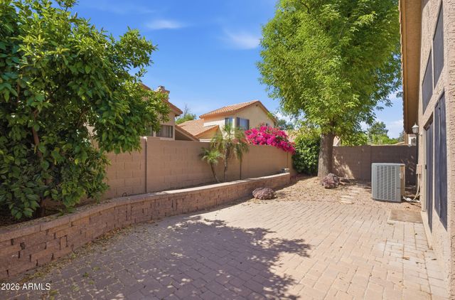 37 E GREENTREE Drive, Tempe, AZ 85284