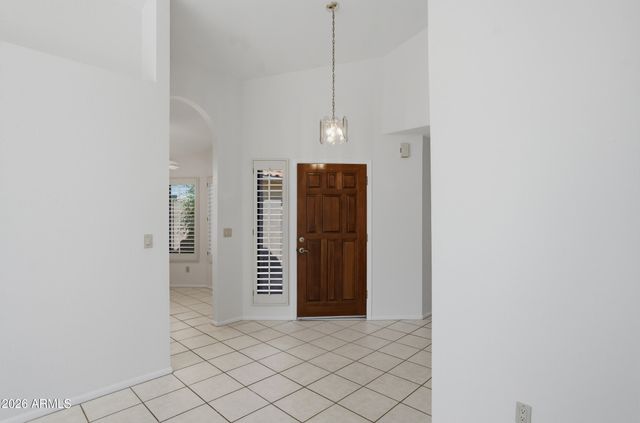 37 E GREENTREE Drive, Tempe, AZ 85284