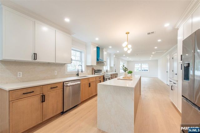 56 Manor Road, Harrington Park, NJ 07640