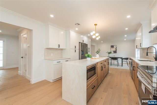 56 Manor Road, Harrington Park, NJ 07640