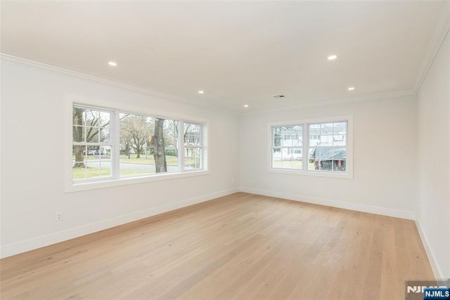 56 Manor Road, Harrington Park, NJ 07640