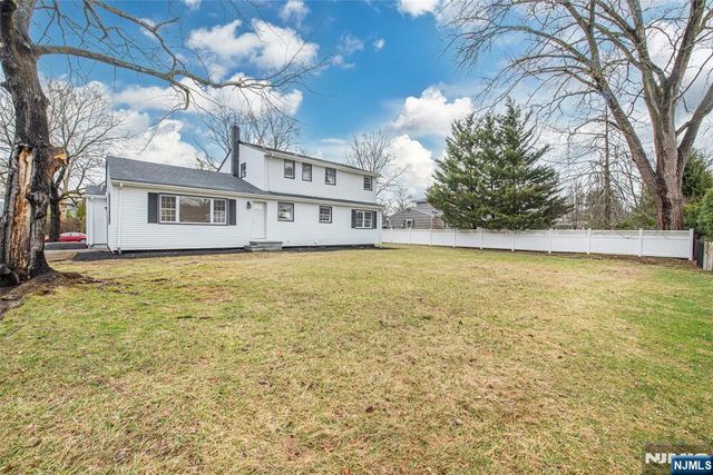 56 Manor Road, Harrington Park, NJ 07640