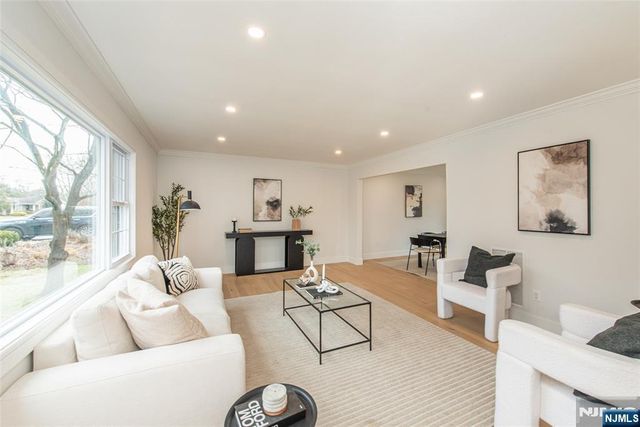 56 Manor Road, Harrington Park, NJ 07640