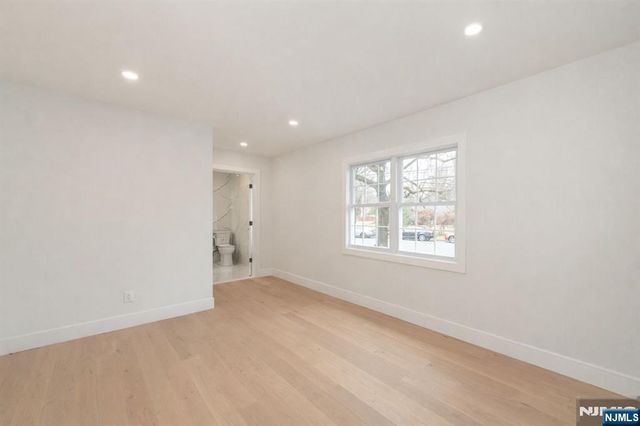 56 Manor Road, Harrington Park, NJ 07640