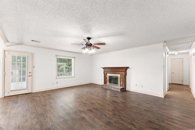 14 Carwin Drive, Benton, AR 72015