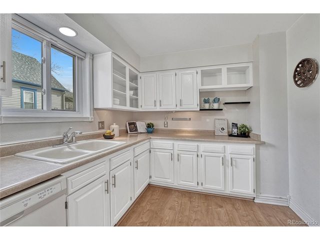 612 N Corona St, Colorado Springs, CO 80903