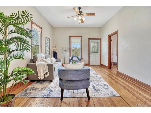 612 N Corona St, Colorado Springs, CO 80903