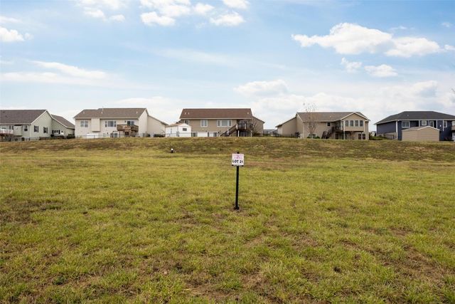 116 Shiloh Vista Avenue, Urbana, IA 52345