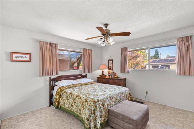 1410 Hillview Dr, Modesto, CA 95351