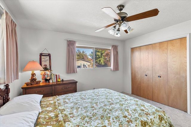 1410 Hillview Dr, Modesto, CA 95351