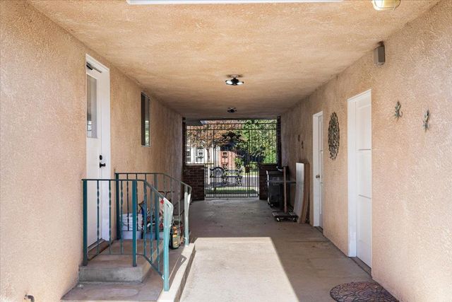 1410 Hillview Dr, Modesto, CA 95351