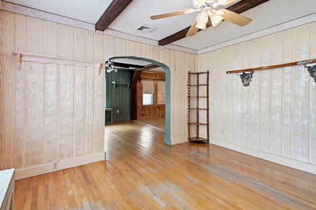 64 Stewart St, Chicopee, MA 01020