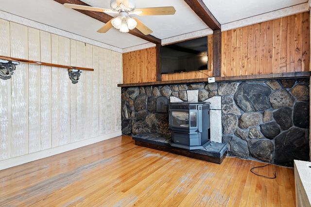 64 Stewart St, Chicopee, MA 01020