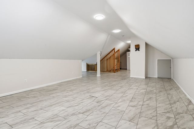 64 Stewart St, Chicopee, MA 01020