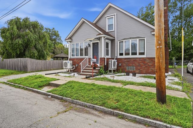 64 Stewart St, Chicopee, MA 01020