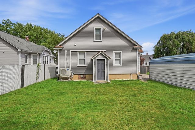 64 Stewart St, Chicopee, MA 01020