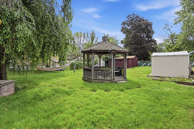 64 Stewart St, Chicopee, MA 01020