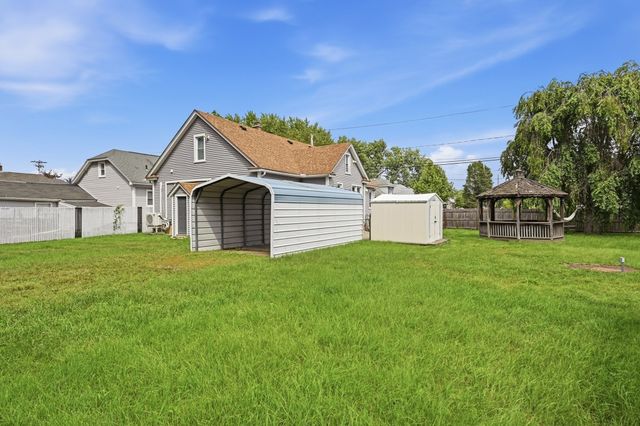 64 Stewart St, Chicopee, MA 01020