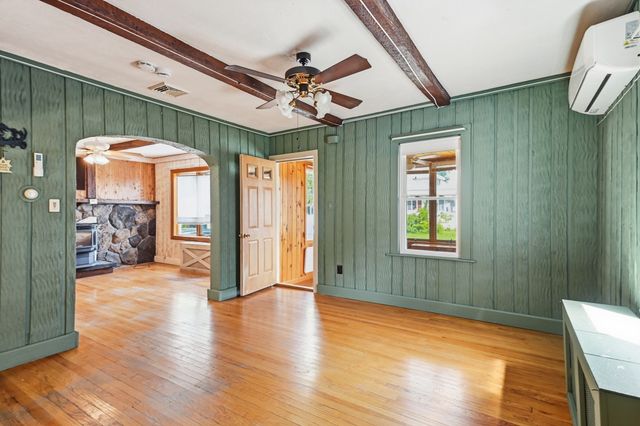 64 Stewart St, Chicopee, MA 01020