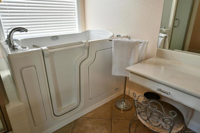 2186 Flint Ave, Escondido, CA 92026