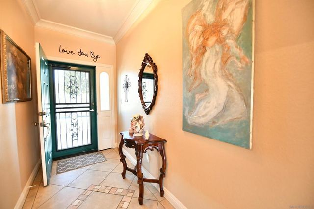 2186 Flint Ave, Escondido, CA 92026